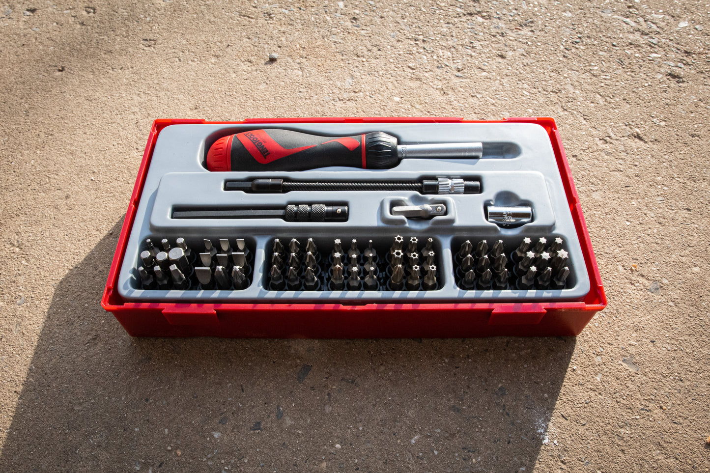 Teng Tools Juego de destornillador, extensión y adaptador de puntas de trinquete con accionamiento de 1/4 de pulgada, 74 piezas - TTMD74